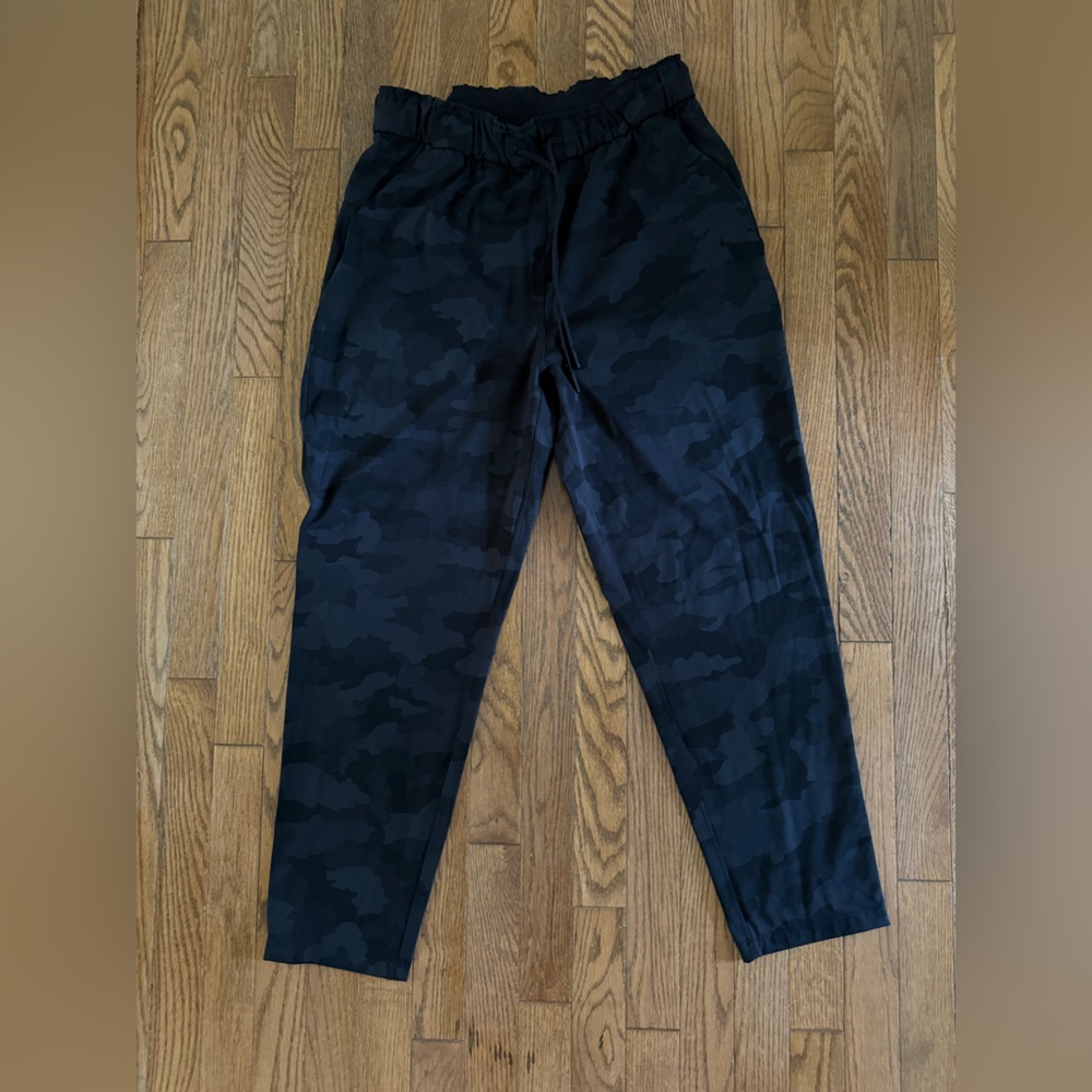 lululemon athletica Black Lightweight Jogger Pants
